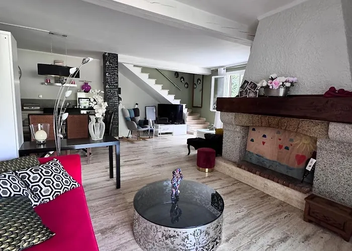 Nouveau ! Avec Piscine - Sainte-marie-siche Vila *